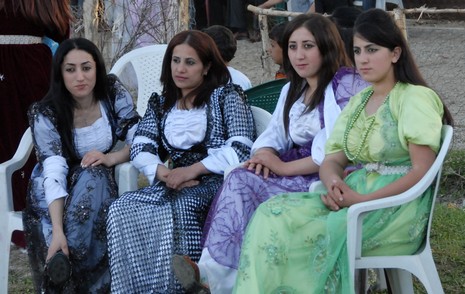 Yüksekova'da 05-06 Haziran 2010 tarihleri arasında evlenen çiftleri sizler için sayfamıza taşıdık.