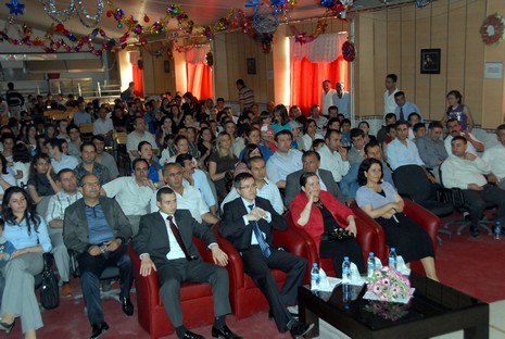 Yüksekova YOKAP kapsamında düzenlenen ses yarışması ilköğretin ve ortaöğretim öğrenciler arası ses yarışması düzenlendi.