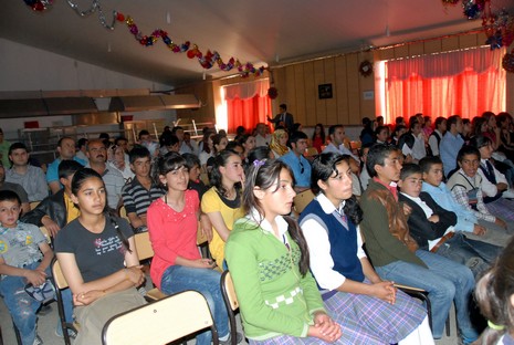 Yüksekova YOKAP kapsamında düzenlenen ses yarışması ilköğretin ve ortaöğretim öğrenciler arası ses yarışması düzenlendi.