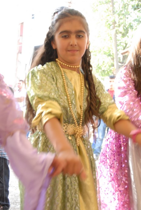 Yüksekova'da 12-13 Haziran 2010 tarihleri arasında evlenen çiftleri sizler için sayfamıza taşıdık.