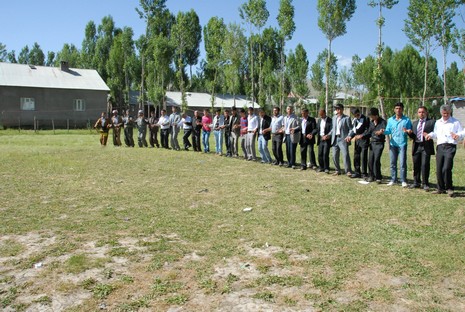 Yüksekova'da 12-13 Haziran 2010 tarihleri arasında evlenen çiftleri sizler için sayfamıza taşıdık.