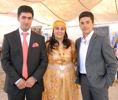 Yüksekova'da 12-13 Haziran 2010 tarihleri arasında evlenen çiftleri sizler için sayfamıza taşıdık.