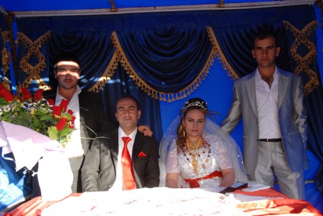 Yüksekova'da 12-13 Haziran 2010 tarihleri arasında evlenen çiftleri sizler için sayfamıza taşıdık.