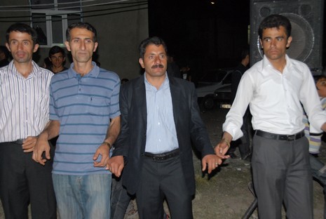 Yüksekova'da 12-13 Haziran 2010 tarihleri arasında evlenen çiftleri sizler için sayfamıza taşıdık.