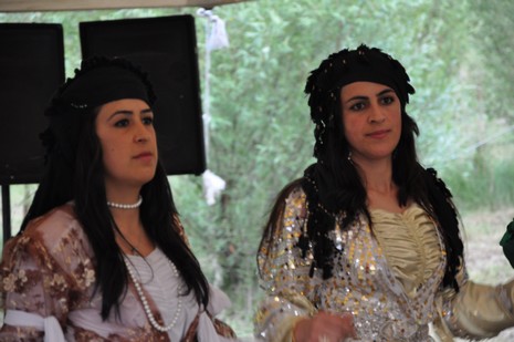 Yüksekova'da 19-20 Haziran 2010 tarihleri arasında evlenen çiftleri sizler için sayfamıza taşıdık.