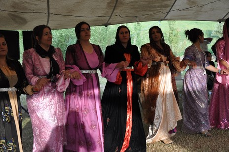 Yüksekova'da 19-20 Haziran 2010 tarihleri arasında evlenen çiftleri sizler için sayfamıza taşıdık.