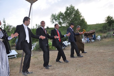 Yüksekova'da 19-20 Haziran 2010 tarihleri arasında evlenen çiftleri sizler için sayfamıza taşıdık.