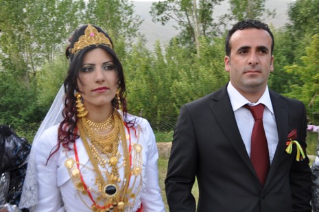 Yüksekova'da 19-20 Haziran 2010 tarihleri arasında evlenen çiftleri sizler için sayfamıza taşıdık.