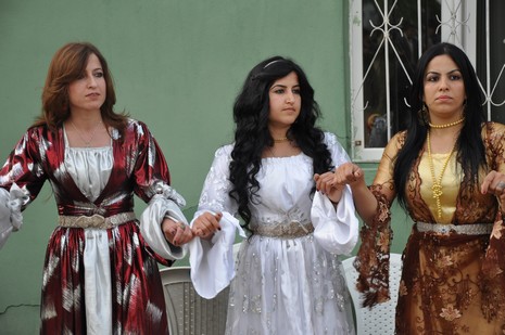 Yüksekova'da 19-20 Haziran 2010 tarihleri arasında evlenen çiftleri sizler için sayfamıza taşıdık.