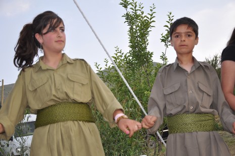 Yüksekova'da 19-20 Haziran 2010 tarihleri arasında evlenen çiftleri sizler için sayfamıza taşıdık.