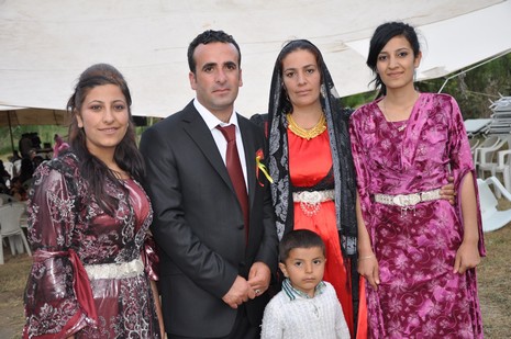 Yüksekova'da 19-20 Haziran 2010 tarihleri arasında evlenen çiftleri sizler için sayfamıza taşıdık.