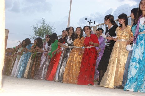 Yüksekova'da 19-20 Haziran 2010 tarihleri arasında evlenen çiftleri sizler için sayfamıza taşıdık.