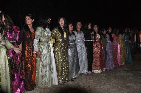 Yüksekova'da 26-27 Haziran 2010 tarihleri arasında evlenen çiftleri sizler için sayfamıza taşıdık.