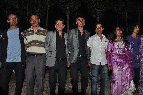 Yüksekova'da 26-27 Haziran 2010 tarihleri arasında evlenen çiftleri sizler için sayfamıza taşıdık.