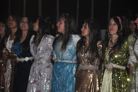 Yüksekova'da 26-27 Haziran 2010 tarihleri arasında evlenen çiftleri sizler için sayfamıza taşıdık.