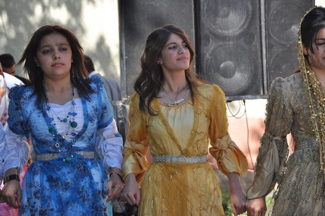 Yüksekova'da 26-27 Haziran 2010 tarihleri arasında evlenen çiftleri sizler için sayfamıza taşıdık.