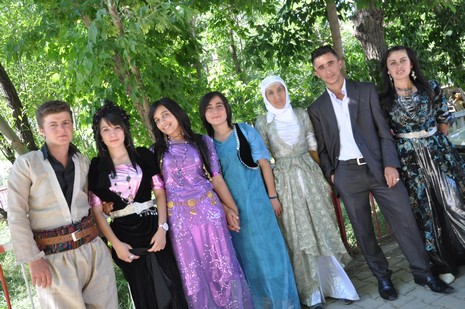 Yüksekova'da 26-27 Haziran 2010 tarihleri arasında evlenen çiftleri sizler için sayfamıza taşıdık.