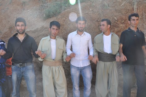 Yüksekova'da 26-27 Haziran 2010 tarihleri arasında evlenen çiftleri sizler için sayfamıza taşıdık.