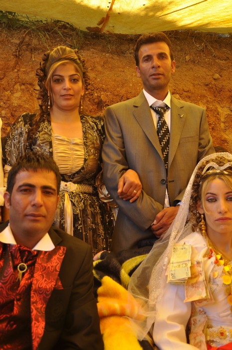 Yüksekova'da 26-27 Haziran 2010 tarihleri arasında evlenen çiftleri sizler için sayfamıza taşıdık.