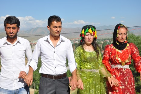 Yüksekova'da 26-27 Haziran 2010 tarihleri arasında evlenen çiftleri sizler için sayfamıza taşıdık.