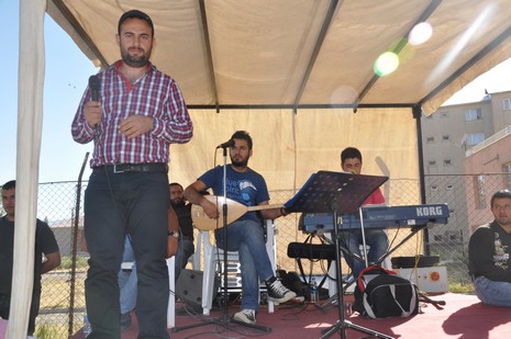 Yüksekova'da 26-27 Haziran 2010 tarihleri arasında evlenen çiftleri sizler için sayfamıza taşıdık.