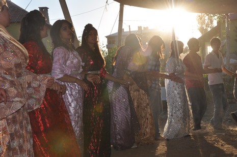 Yüksekova'da 26-27 Haziran 2010 tarihleri arasında evlenen çiftleri sizler için sayfamıza taşıdık.