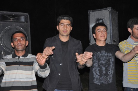 Yüksekova'da 26-27 Haziran 2010 tarihleri arasında evlenen çiftleri sizler için sayfamıza taşıdık.