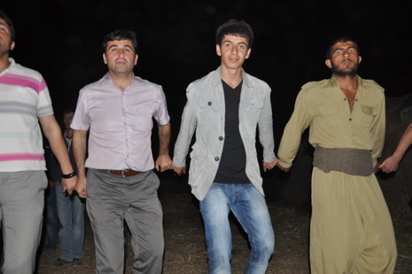 Yüksekova'da 26-27 Haziran 2010 tarihleri arasında evlenen çiftleri sizler için sayfamıza taşıdık.