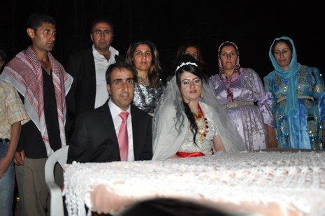 Yüksekova'da 26-27 Haziran 2010 tarihleri arasında evlenen çiftleri sizler için sayfamıza taşıdık.