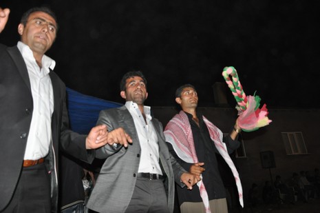 Yüksekova'da 26-27 Haziran 2010 tarihleri arasında evlenen çiftleri sizler için sayfamıza taşıdık.