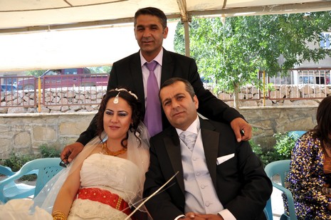 Yüksekova'da 03.04. TEMMUZ 2010 tarihleri arasında evlenen çiftleri sizler için sayfamıza taşıdık.