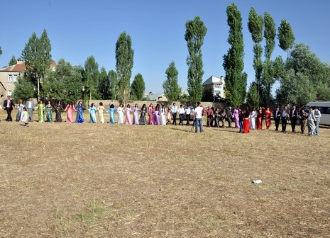Yüksekova'da 03.04. TEMMUZ 2010 tarihleri arasında evlenen çiftleri sizler için sayfamıza taşıdık.