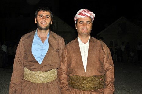 Yüksekova'da 03.04. TEMMUZ 2010 tarihleri arasında evlenen çiftleri sizler için sayfamıza taşıdık.