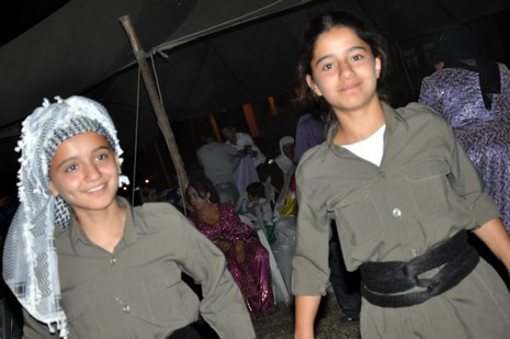 Yüksekova'da 03.04. TEMMUZ 2010 tarihleri arasında evlenen çiftleri sizler için sayfamıza taşıdık.