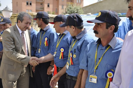 Yüksekovada yapılacak olan THY tören atma merasimi için Ulaştırma Bakanı Binali Yıldırım, Tarım ve Köyişleri Bakanı Mehdi Eker havaalanının temelini attı. 