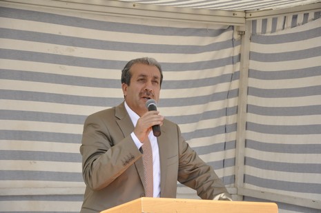 Yüksekovada yapılacak olan THY tören atma merasimi için Ulaştırma Bakanı Binali Yıldırım, Tarım ve Köyişleri Bakanı Mehdi Eker havaalanının temelini attı. 