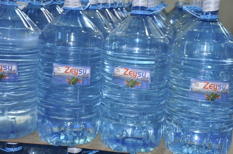 Yüksekovada yapılacak olan THY tören atma merasimi için Ulaştırma Bakanı Binali Yıldırım, Tarım ve Köyişleri Bakanı Mehdi Eker havaalanının temelini attı. 