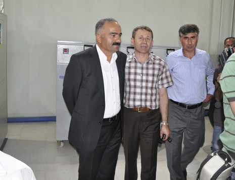 Yüksekovada yapılacak olan THY tören atma merasimi için Ulaştırma Bakanı Binali Yıldırım, Tarım ve Köyişleri Bakanı Mehdi Eker havaalanının temelini attı. 