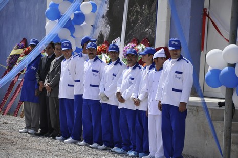 Yüksekovaya bağlı Büyükçiftlik beldesinde Zeysu su paketleme fabrikası yapılan törenle hizmete açıldı