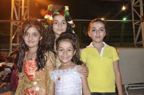 Yüksekova'da 17.18 Temmuz 2010 tarihleri arasında evlenen çiftleri sizler için sayfamıza taşıdık.