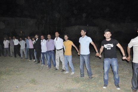 Yüksekova'da 17.18 Temmuz 2010 tarihleri arasında evlenen çiftleri sizler için sayfamıza taşıdık.