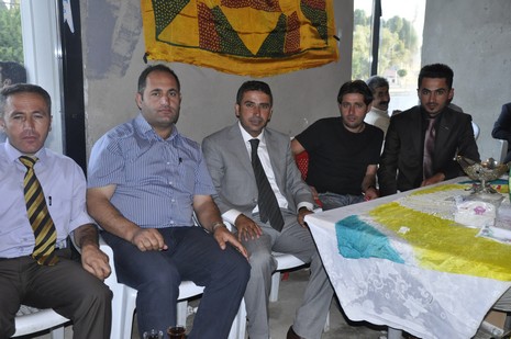 Yüksekova'da 17.18 Temmuz 2010 tarihleri arasında evlenen çiftleri sizler için sayfamıza taşıdık.