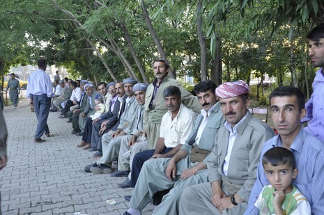 Yüksekova'da 17.18 Temmuz 2010 tarihleri arasında evlenen çiftleri sizler için sayfamıza taşıdık.