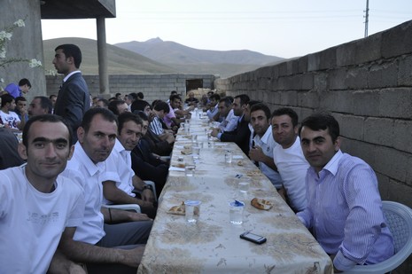 Yüksekova'da 17.18 Temmuz 2010 tarihleri arasında evlenen çiftleri sizler için sayfamıza taşıdık.