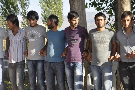 Yüksekova'da 17.18 Temmuz 2010 tarihleri arasında evlenen çiftleri sizler için sayfamıza taşıdık.