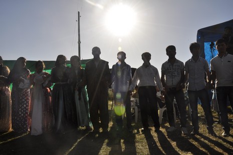 Yüksekova'da 17.18 Temmuz 2010 tarihleri arasında evlenen çiftleri sizler için sayfamıza taşıdık.