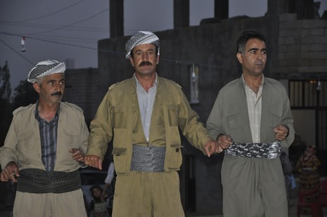 Yüksekova'da 17.18 Temmuz 2010 tarihleri arasında evlenen çiftleri sizler için sayfamıza taşıdık.