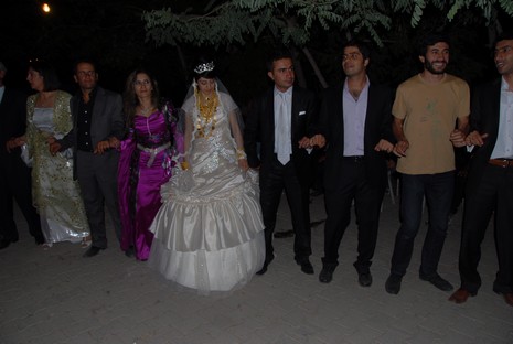 24-25.07.2010 tarihlerinde Yüksekva'da dünya evine giren bazı çiftlerimizi sizler için sayfamıza taşıdık