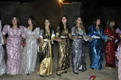 24-25.07.2010 tarihlerinde Yüksekva'da dünya evine giren bazı çiftlerimizi sizler için sayfamıza taşıdık