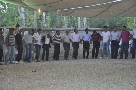 24-25.07.2010 tarihlerinde Yüksekva'da dünya evine giren bazı çiftlerimizi sizler için sayfamıza taşıdık